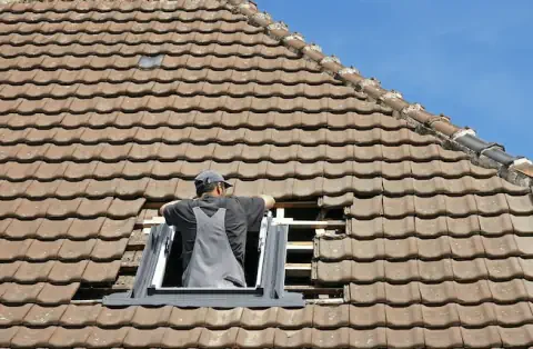 Pose de velux - La Croixille